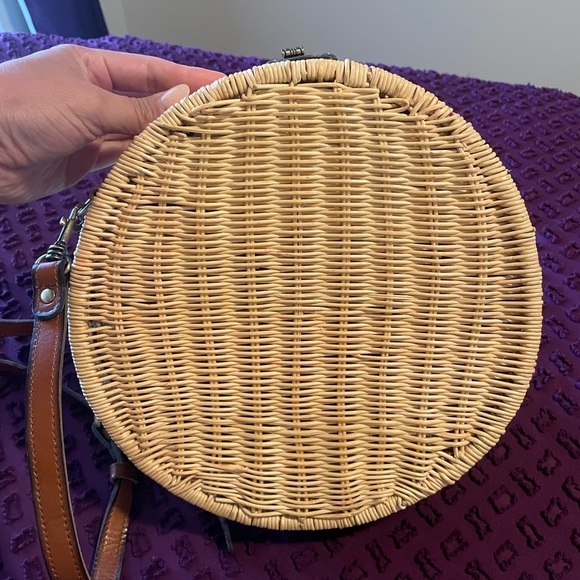 Patricia Nash Round Wood Beaded Rattan Bag - Picture 6 of 8